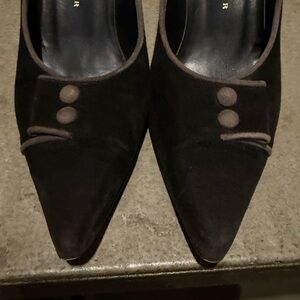 Richard Tyler Black Suede Pumps